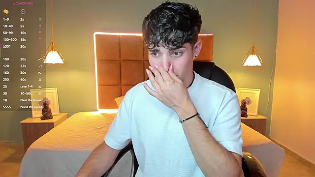 AlejooTwink online show from 22, 10, 2025