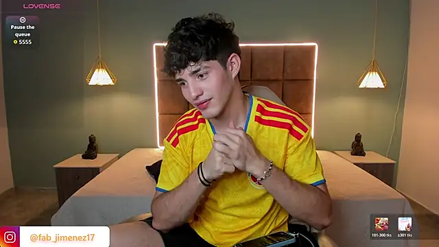 AlejooTwink online show from 18, 6, 2026