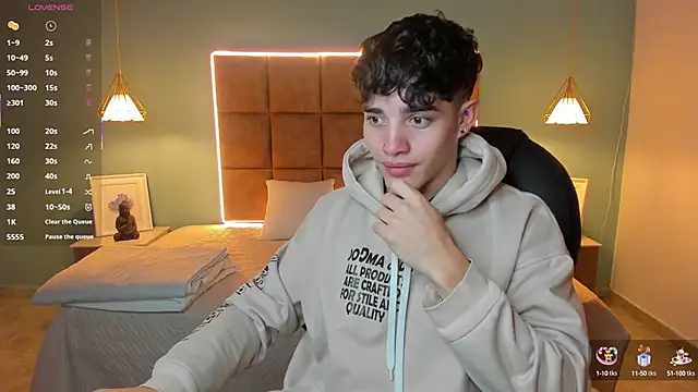 AlejooTwink online show from 15, 10, 2025