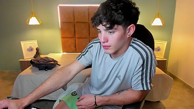 AlejooTwink online show from 16, 12, 2025