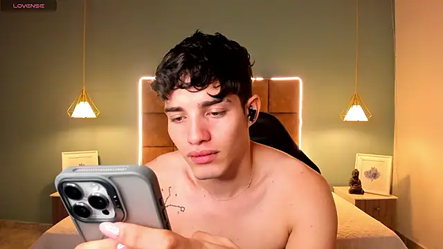 AlejooTwink online show from 27, 2, 2026