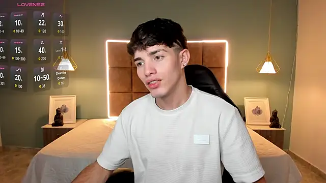 AlejooTwink online show from 18, 4, 2026