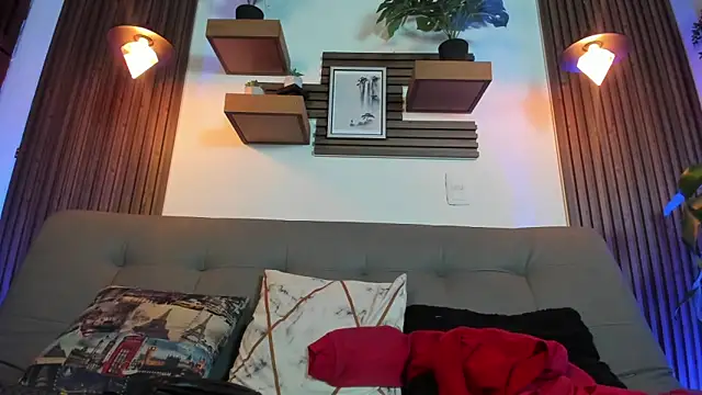 Layla 707 online show from 20, 3, 2025