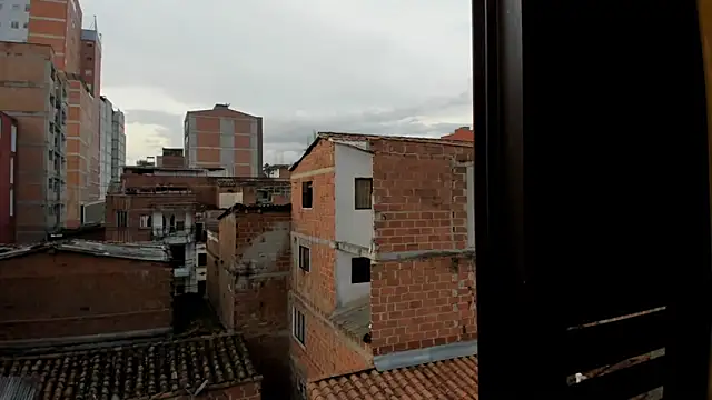 Layla 707 online show from 3, 10, 2025