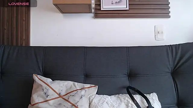 Layla 707 online show from 9, 2, 2026