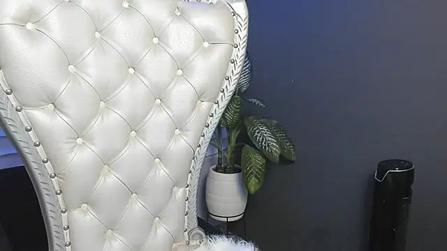 Layla 707 online show from 21, 9, 2025