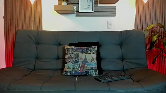 Layla 707 online show from 25, 9, 2025