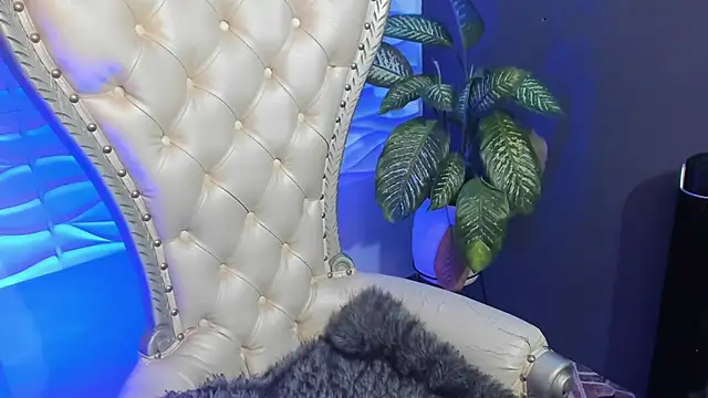 Layla 707 online show from 27, 10, 2025