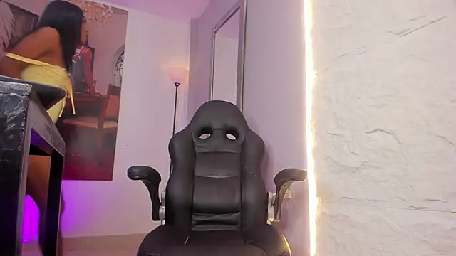 Sharicklovee online show from 1, 10, 2025