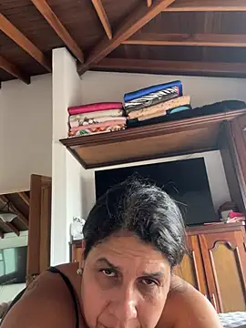 Snapshot of siri_duque chatting on 13, 5, 2026 siri duque online show from 13, 5, 2026