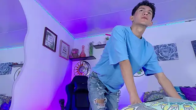 Noah tyler  online show from 21, 10, 2025