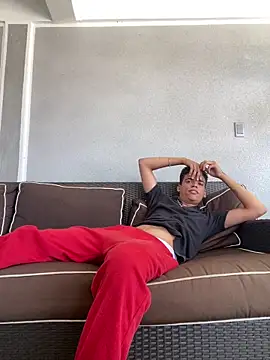 Leo bunny hot online show from 21, 3, 2025