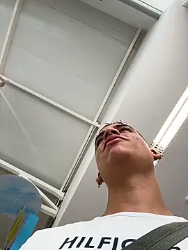 Leo bunny hot online show from 9, 4, 2026