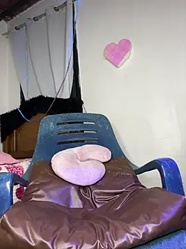 Snapshot of Leo_bunny_hot chatting on 9, 7, 2026 Leo bunny hot online show from 9, 7, 2026