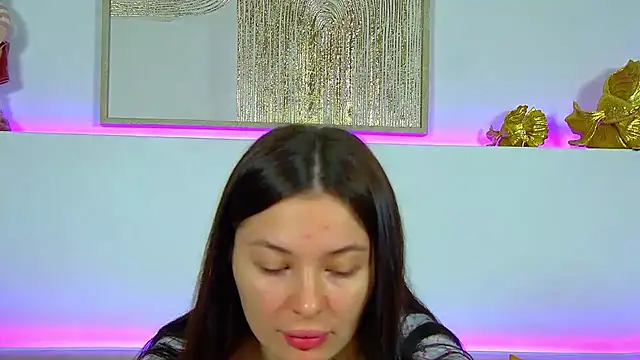 AlexandraBloom online show from 18, 12, 2025