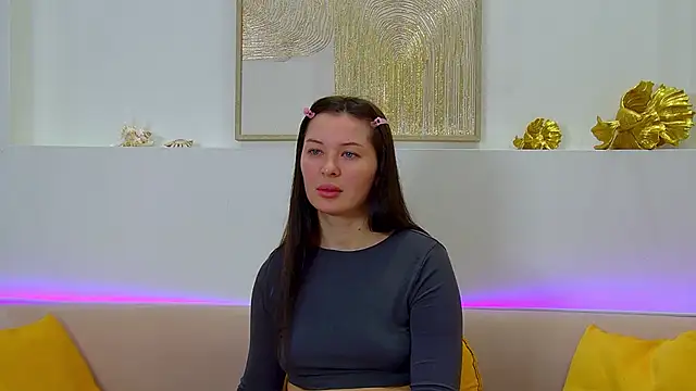 AlexandraBloom online show from 10, 2, 2026