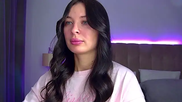 AlexandraBloom online show from 17, 11, 2025