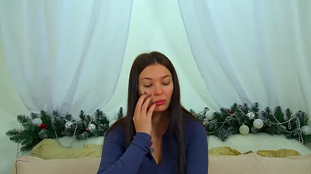 AlexandraBloom online show from 17, 12, 2025