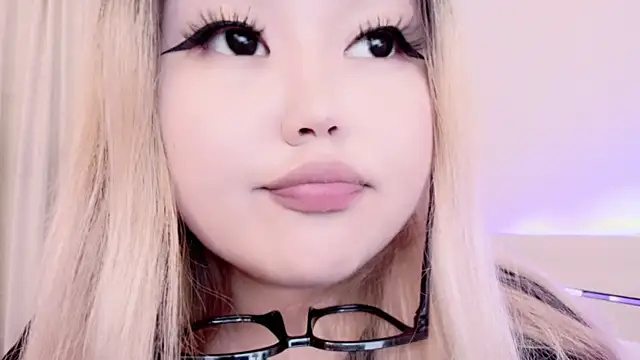 amelia sunlight online show from 10, 9, 2025