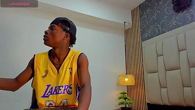 chimi88 online show from 10, 3, 2025