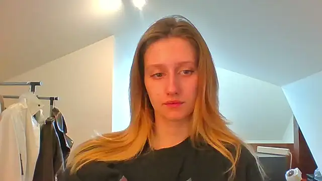 LUNA delight online show from 26, 2, 2025