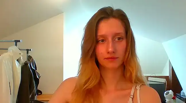 LUNA delight online show from 25, 2, 2025