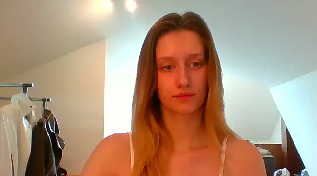 LUNA delight online show from 28, 2, 2025