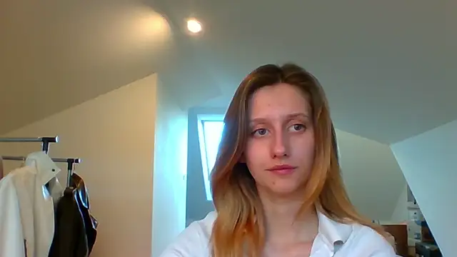 LUNA delight online show from 14, 2, 2025