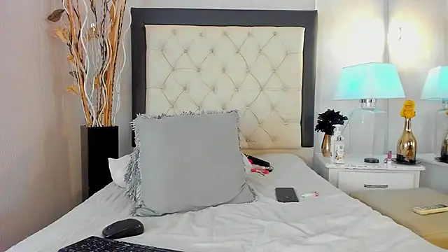 GaleHodge online show from 20, 9, 2025