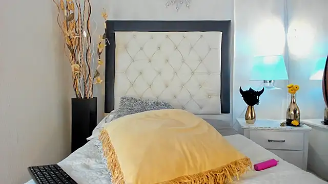 GaleHodge online show from 29, 11, 2025