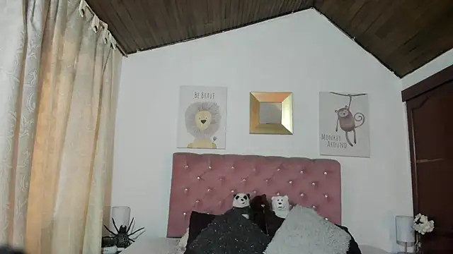 CelessteRedds online show from 4, 11, 2025