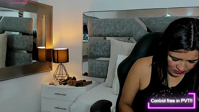 Slut Milf  online show from 6, 3, 2026