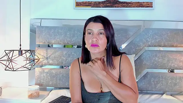 Snapshot of Slut_Milf_ chatting on 16, 6, 2026 Slut Milf online show from 16, 6, 2026