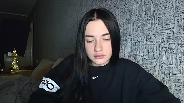 Liana diva online show from 19, 12, 2025