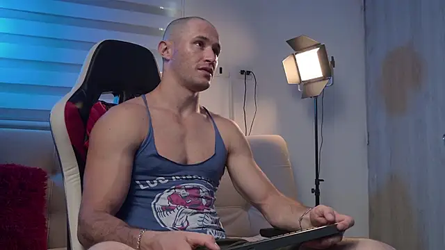 AxelFairchaild online show from 12, 5, 2026