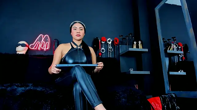 DelaneyStone online show from 22, 9, 2025