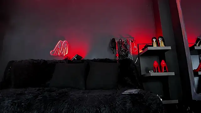 DelaneyStone online show from 8, 11, 2025