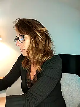 misslynexxx online show from 13, 4, 2026