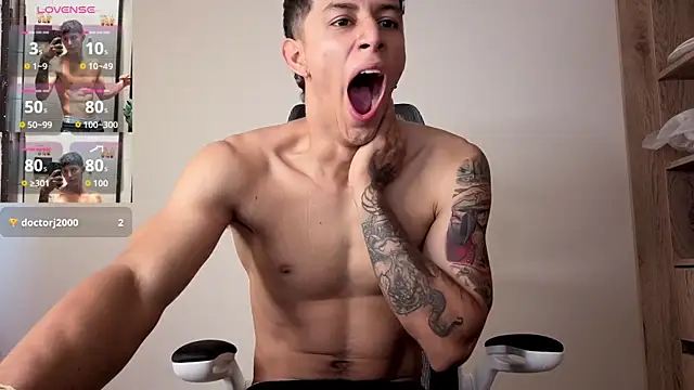 Cristopher23  online show from 10, 10, 2025