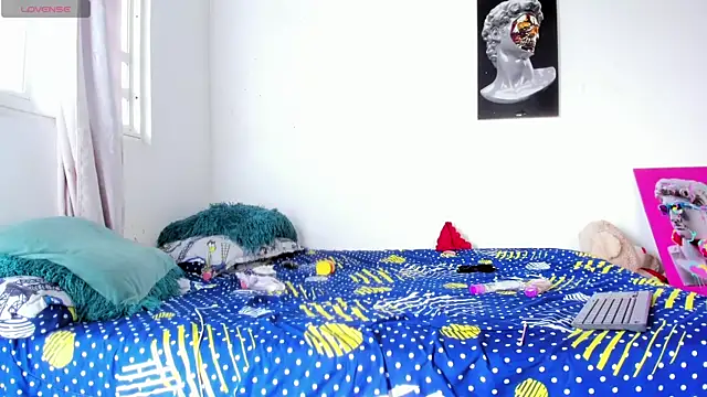 Snapshot of Lilybaudinx96 chatting on 29, 11, 2025 Lilybaudinx96 online show from 29, 11, 2025