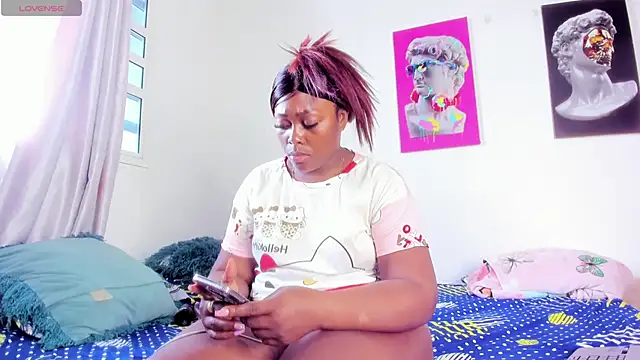 Snapshot of Lilybaudinx96 chatting on 7, 10, 2025 Lilybaudinx96 online show from 7, 10, 2025