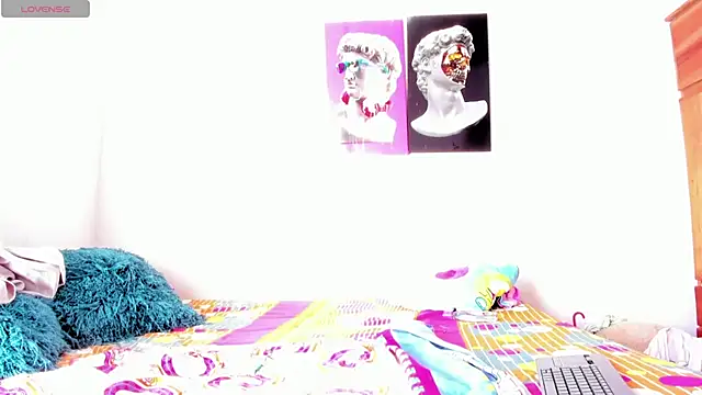 Snapshot of Lilybaudinx96 chatting on 14, 11, 2025 Lilybaudinx96 online show from 14, 11, 2025