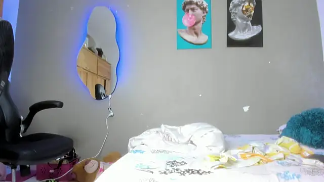 Snapshot of Lilybaudinx96 chatting on 22, 1, 2025 Lilybaudinx96 online show from 22, 1, 2025