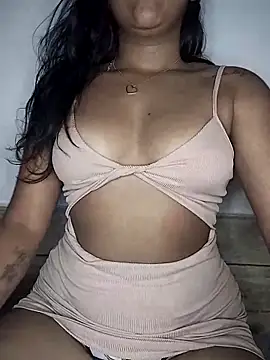 momopretinha online show from 5, 1, 2025