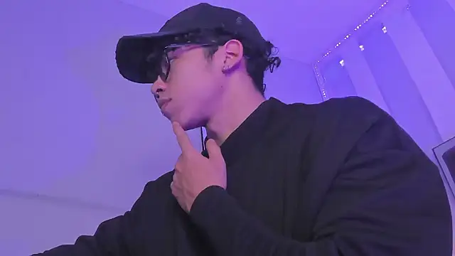 AkazaBoy  online show from 13, 3, 2026