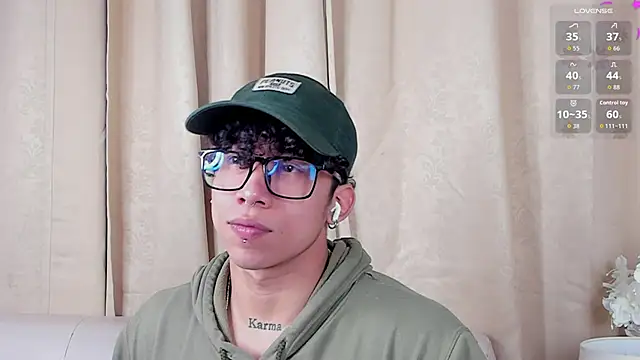 AkazaBoy  online show from 2, 3, 2026