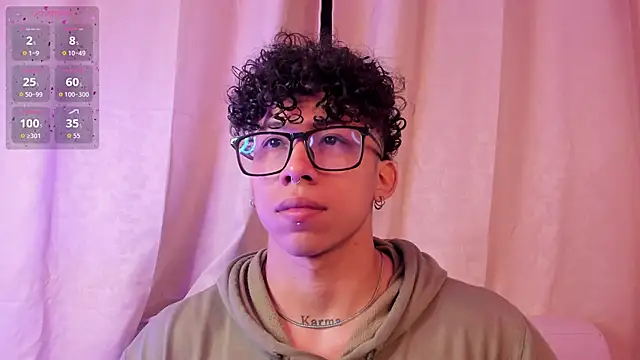 AkazaBoy  online show from 5, 12, 2025