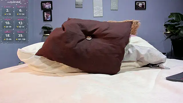 ETHAN ADAM online show from 13, 2, 2025