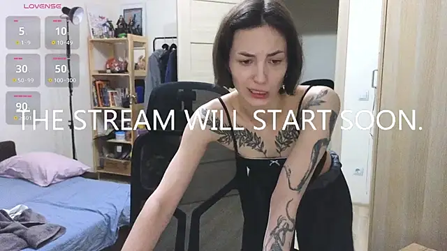 Space X Roxy  online show from 28, 11, 2025