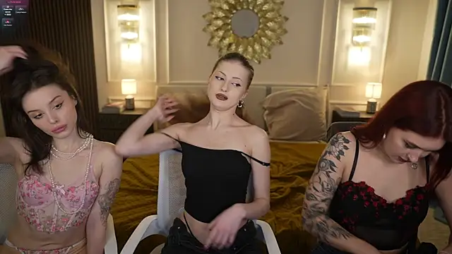 Magnetic Mia  online show from 3, 3, 2025